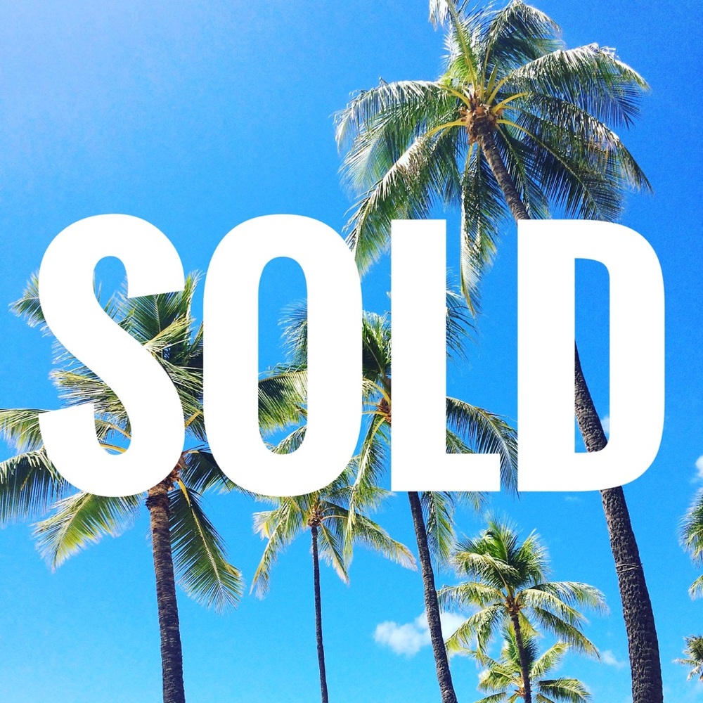 ☀️ SOLD ☀️ items below are sold